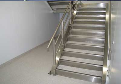 Comparison of Aluminator and standard stair nosing on commercial steps