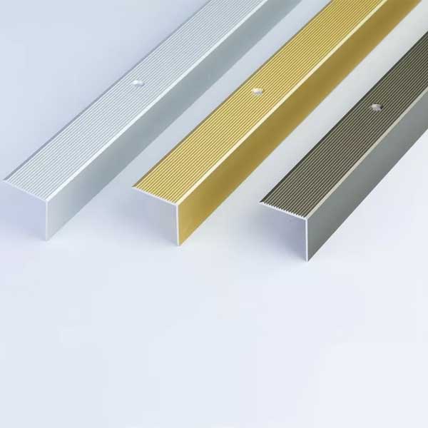 Anti Non Slip 30R Anodised 0.9m Long Aluminum Stair Edge Nosing Trim